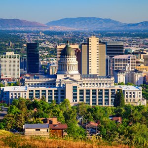 How to Get Money Back From a Bad Check in Utah