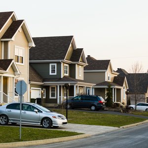 What Is a Car & Renters Insurance Bundle?