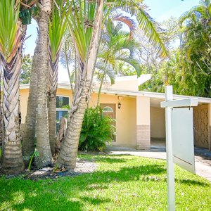 Who Can Put a Lien on Your House in Florida?