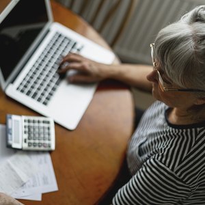 How to Calculate Depreciation (Types & Percentage)