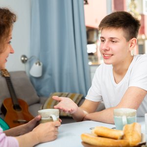 8 Ways to Teach Your Teen to Manage Money