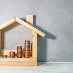 How to Report a Sale of Real Estate Property to the IRS
