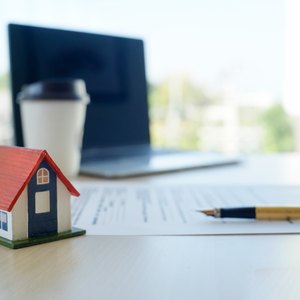 Who Pays for the Title Policy at a Closing in Texas?