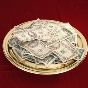 How to Deduct Church Tithing From Taxes
