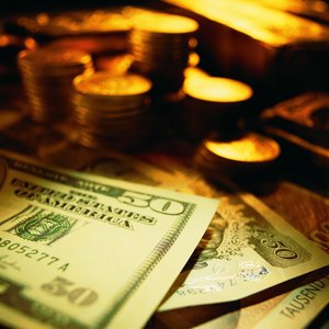 How to Cash Out a Bank Account