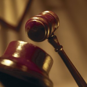 Removing a Lien on a House From the HOA