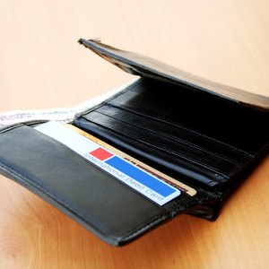 How to Prevent Credit Cards From Being Scanned in Your Wallet