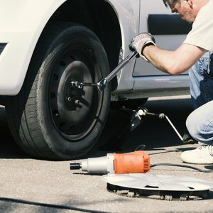 How to Trade In a Car Under Chapter 13 Bankruptcy