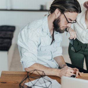 Can More Than Two People Share a Joint Bank Account?